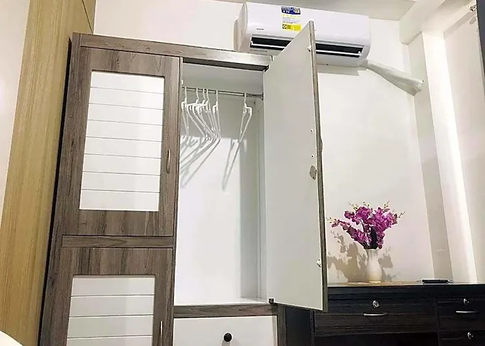 Отель Shawnalyn Condo-tel At Mall Of Philippines 4*