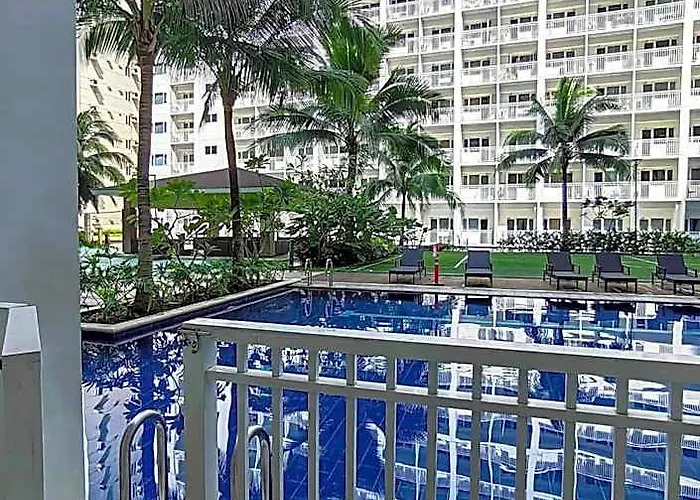 Отель Shawnalyn Condo-tel At Mall Of Philippines